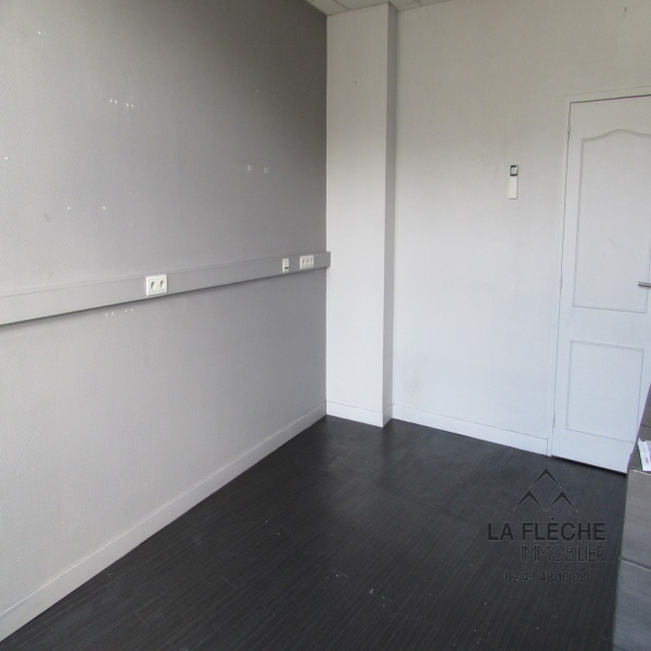 Location Immobilier Professionnel Local commercial La Flèche 72200