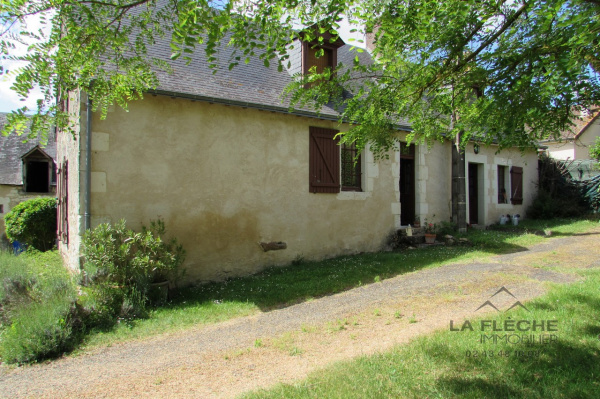 Offres de location Maison de village Luché-Pringé 72800